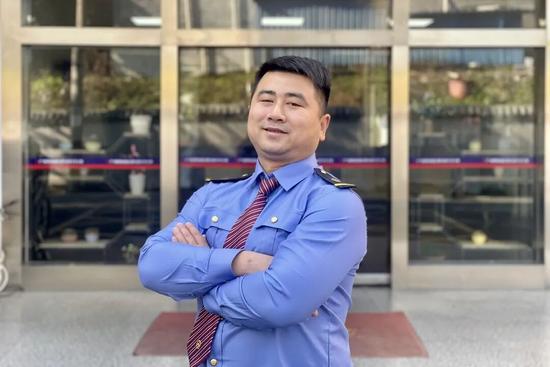 铁路人谢康助力永州队逆袭夺冠|足球与使命的双重精彩(图2) 铁路人谢康助力永州队逆袭夺冠|足球与使命的双重精彩(图2)