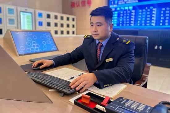 铁路人谢康助力永州队逆袭夺冠|足球与使命的双重精彩(图6) 铁路人谢康助力永州队逆袭夺冠|足球与使命的双重精彩(图6)